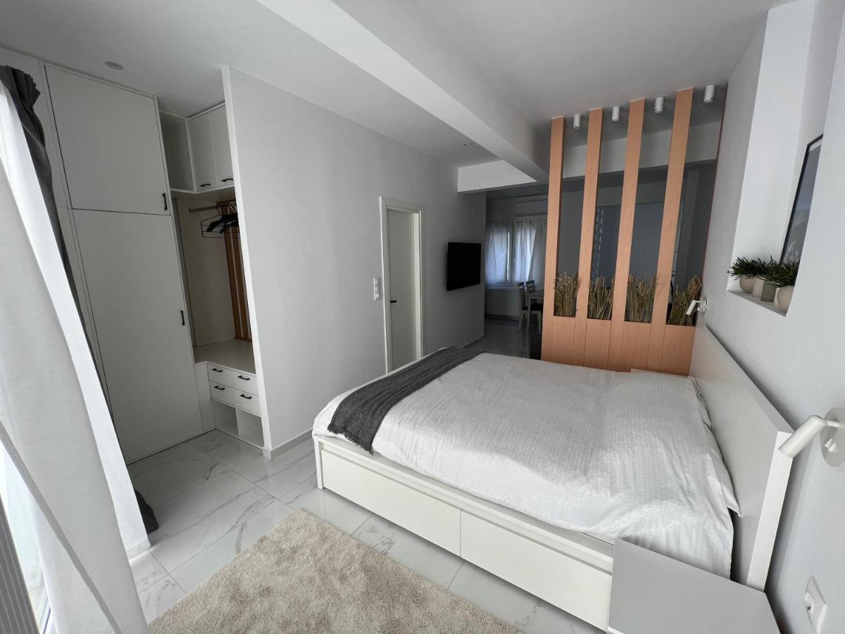 Modern 1-Bedroom Apartment In The City Center سالونيك المظهر الخارجي الصورة