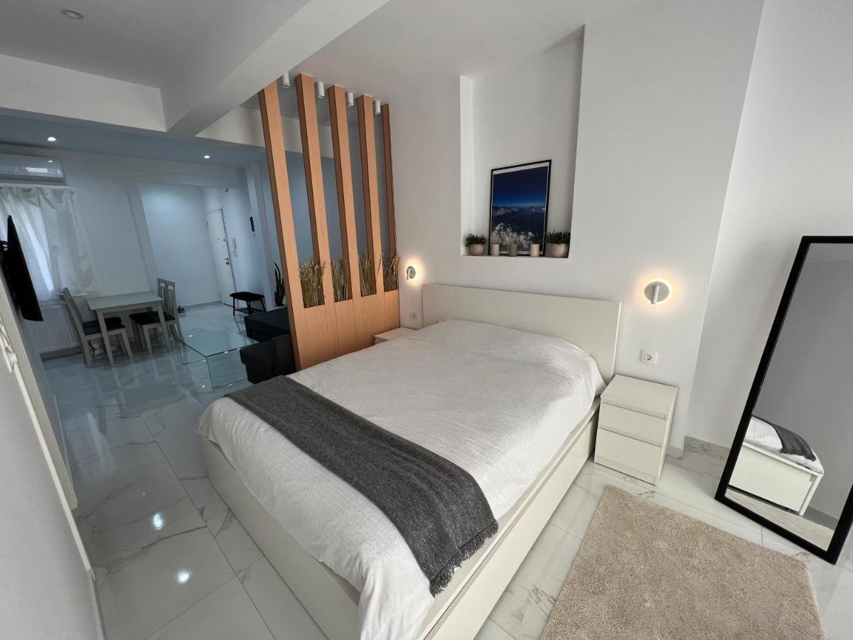 Modern 1-Bedroom Apartment In The City Center سالونيك المظهر الخارجي الصورة