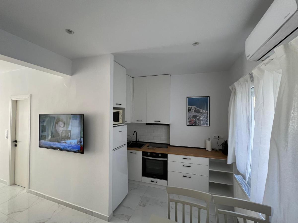 Modern 1-Bedroom Apartment In The City Center سالونيك المظهر الخارجي الصورة