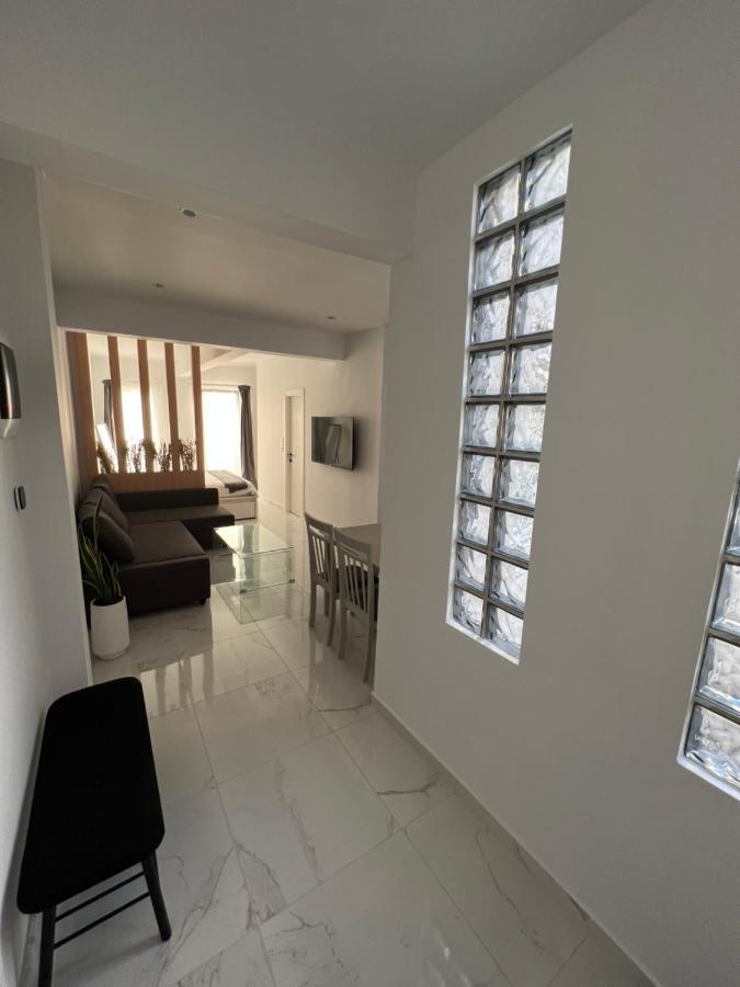 Modern 1-Bedroom Apartment In The City Center سالونيك المظهر الخارجي الصورة